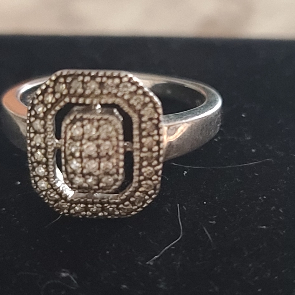 Diamond Ring - Picture 9 of 10